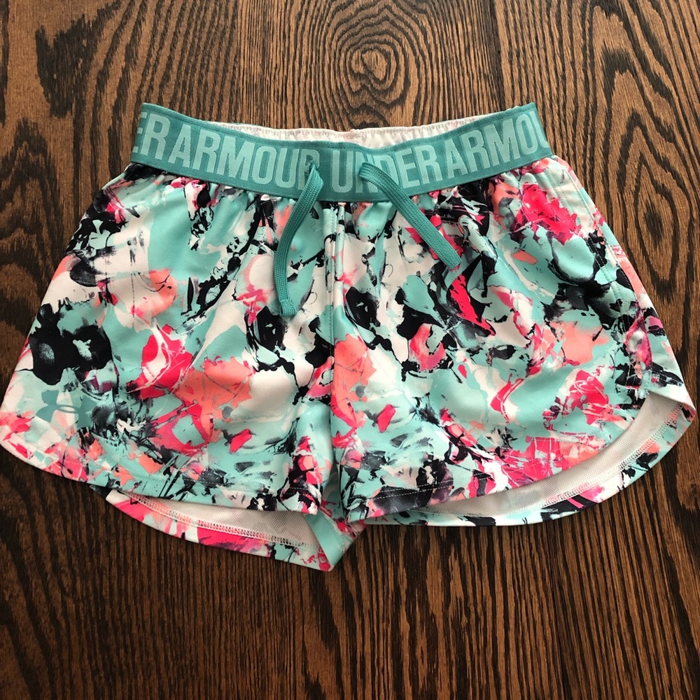 Under Armour Shorts Size Youth Small